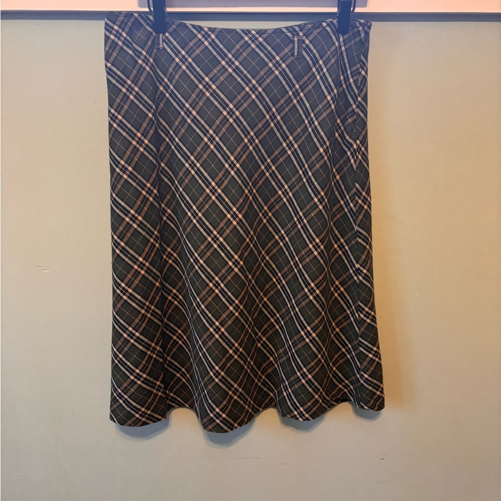 White Stag Black and Tan Plaid A-Line Skirt